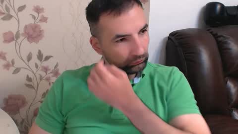 Snapshot of leo_gianni chatting on 05-09-26, 11:04 Leo Gianni online show from 05-09-26, 11:04