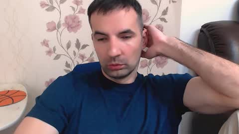 Snapshot of leo_gianni chatting on 05-12-26, 08:55 Leo Gianni online show from 05-12-26, 08:55