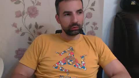 Snapshot of leo_gianni chatting on 06-14-26, 05:04 Leo Gianni online show from 06-14-26, 05:04