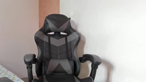 Leo Jones online show from 12-26-24, 03:31