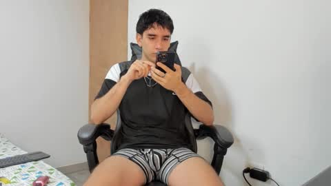 Leo Jones online show from 03-12-25, 12:04