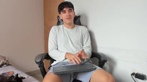 Leo Jones online show from 09-17-25, 01:24