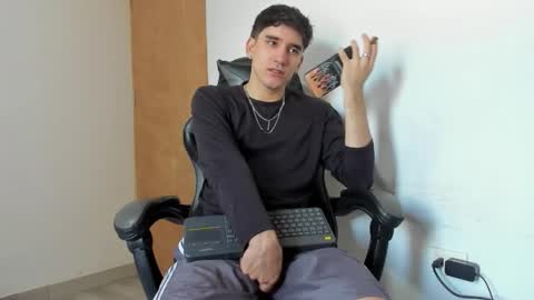 Leo Jones online show from 11-07-25, 02:50