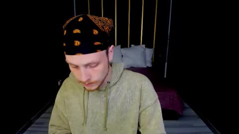 Leo online show from 10-01-25, 04:02