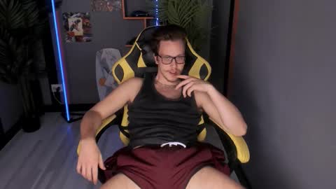 Leo online show from 11-30-25, 02:04