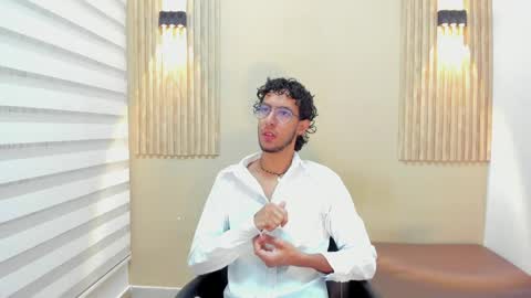 Snapshot of leo_sanz6 chatting on 06-04-26, 12:22 LEO online show from 06-04-26, 12:22