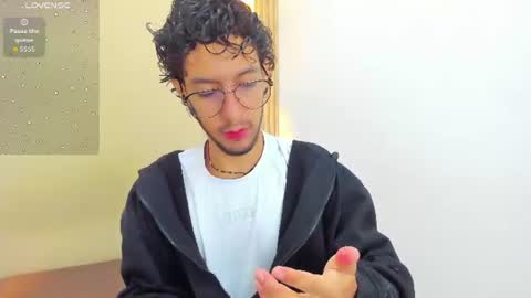 Snapshot of leo_sanz6 chatting on 06-10-26, 12:15 LEO online show from 06-10-26, 12:15