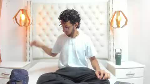 Snapshot of leo_sanz6 chatting on 06-17-26, 12:18 LEO online show from 06-17-26, 12:18