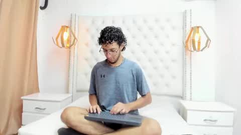 Snapshot of leo_sanz6 chatting on 06-30-26, 12:17 LEO online show from 06-30-26, 12:17