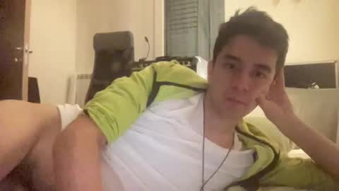 Snapshot of leomeme chatting on 01-01-25, 04:29 Leomeme online show from 01-01-25, 04:29