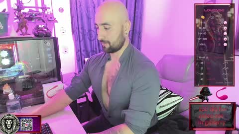 Leon online show from 02-07-25, 03:34