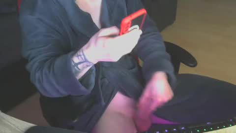 Snapshot of leon_97 chatting on 12-11-24, 11:43 Lele 97 online show from 12-11-24, 11:43