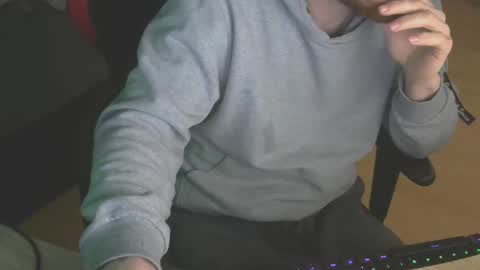 Snapshot of leon_97 chatting on 01-05-25, 02:41 Lele 97 online show from 01-05-25, 02:41