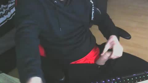 Snapshot of leon_97 chatting on 10-06-25, 08:56 Lele 97 online show from 10-06-25, 08:56