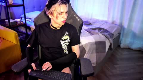 Snapshot of leon_yuugen chatting on 01-30-25, 07:29 Leon online show from 01-30-25, 07:29