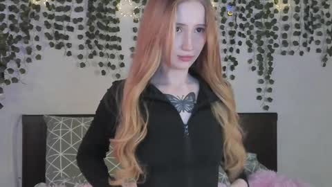Leona online show from 05-18-26, 06:52