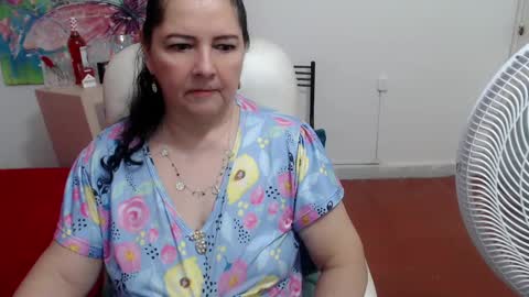 leonela   online show from 09-15-25, 11:38