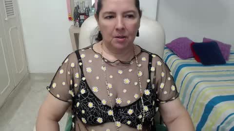leonela   online show from 05-21-26, 03:13