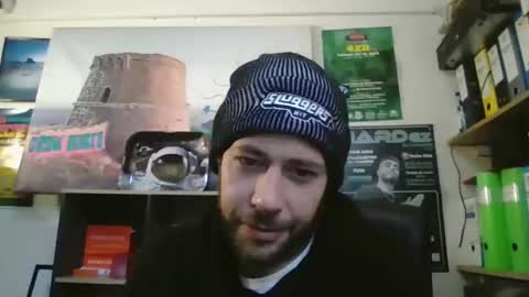 Snapshot of leonidascum chatting on 12-20-25, 10:22 leonidascum online show from 12-20-25, 10:22