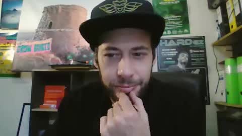 Snapshot of leonidascum chatting on 12-23-25, 10:13 leonidascum online show from 12-23-25, 10:13