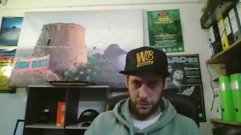 Snapshot of leonidascum chatting on 01-15-26, 11:26 leonidascum online show from 01-15-26, 11:26