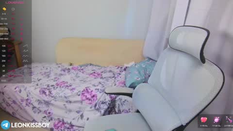 leonkissboy online show from 04-01-26, 10:05