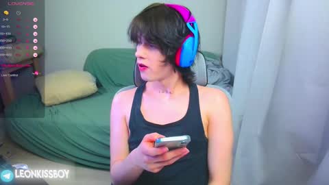 leonkissboy online show from 04-04-26, 02:47