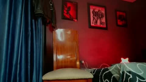 Snapshot of leonnardojaramillo chatting on 05-14-26, 01:45 Lenardo jaramillo online show from 05-14-26, 01:45