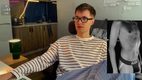 Leon online show from 02-26-26, 04:33