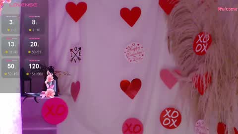Snapshot of leonora_luxry_ chatting on 02-19-25, 01:06 My name is Leonora  Pleasures to see you  Follow me here and instagram  online show from 02-19-25, 01:06