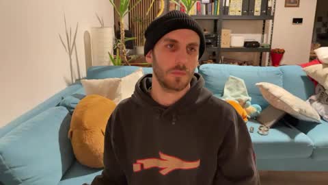 Snapshot of leonvampire chatting on 02-01-25, 08:58 Leon online show from 02-01-25, 08:58