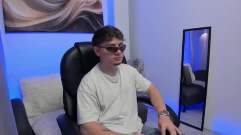 Leo  online show from 03-05-26, 04:08