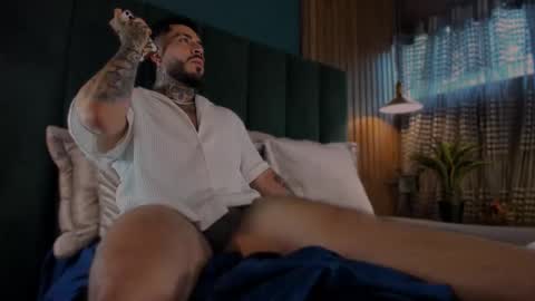 Snapshot of leosalvatore_ chatting on 01-11-25, 08:21 Leo Salvatore online show from 01-11-25, 08:21