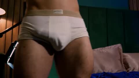 Snapshot of leosalvatore_ chatting on 03-02-25, 01:15 Leo Salvatore online show from 03-02-25, 01:15