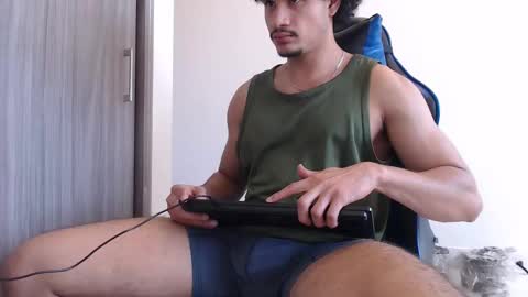 leostorm25 online show from 02-04-26, 09:31