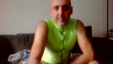 Snapshot of leotardox chatting on 11-15-25, 02:57 Leotardo online show from 11-15-25, 02:57