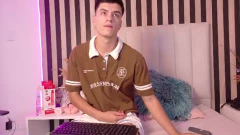 leotease online show from 06-18-26, 07:07