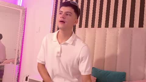 leotease online show from 07-11-26, 07:05
