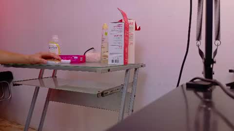 leotease online show from 07-25-26, 07:33