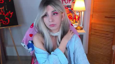 Eveline online show from 03-25-26, 01:33