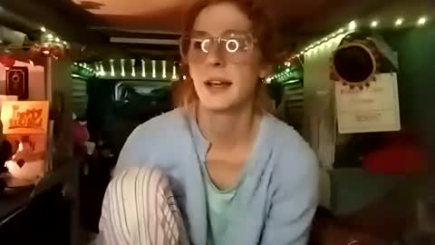 LesleyGumGrass- The Boring Trans girl online show from 11-21-25, 01:21