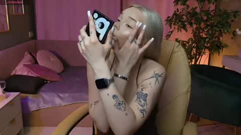 Stacey online show from 04-28-26, 07:35