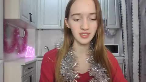  LESLIE   online show from 12-24-24, 03:16