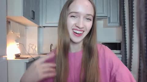  LESLIE   online show from 09-14-25, 08:08