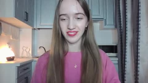  LESLIE   online show from 10-04-25, 08:51