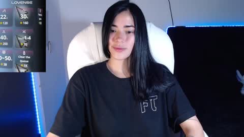 Snapshot of leslieblack_ chatting on 03-07-25, 11:38 leslie online show from 03-07-25, 11:38