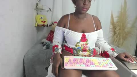 lesliee_brownn online show from 12-03-25, 09:51