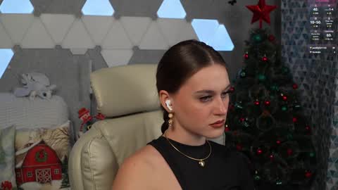 Snapshot of lesliekorfs chatting on 12-10-24, 10:05 LeslieKorfs online show from 12-10-24, 10:05