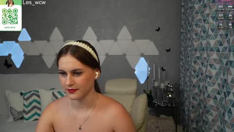 Snapshot of lesliekorfs chatting on 01-29-25, 12:43 LeslieKorfs online show from 01-29-25, 12:43