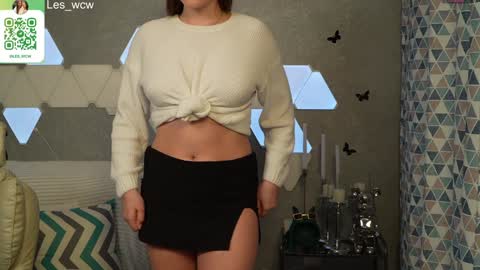 Snapshot of lesliekorfs chatting on 02-07-25, 01:25 LeslieKorfs online show from 02-07-25, 01:25